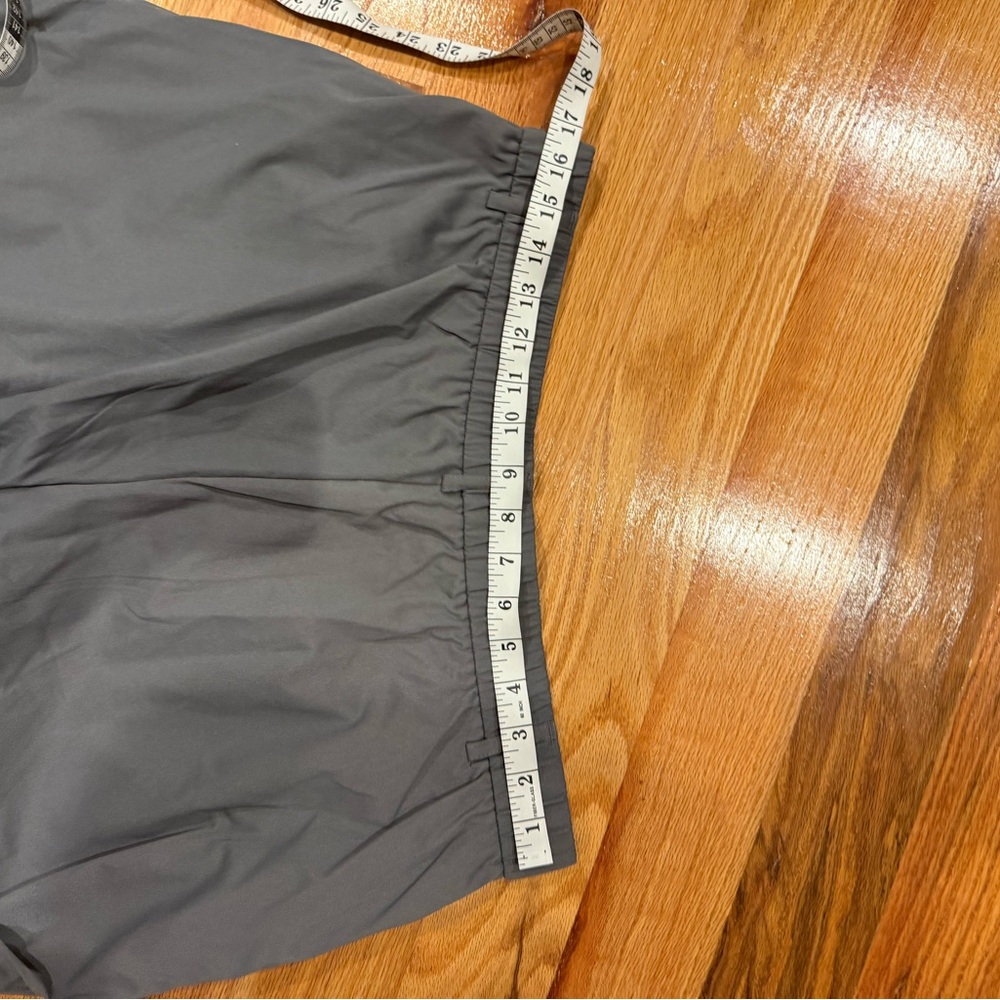 Gray Wide Leg Pants with Pleated Front - Picture 10 of 15